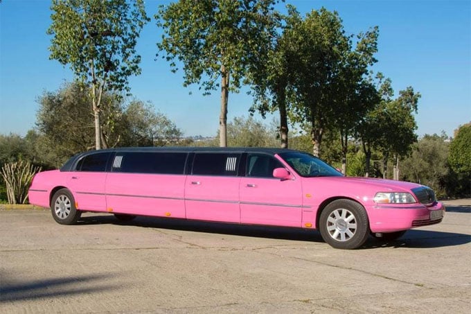 Limusina Lincoln Rosa
