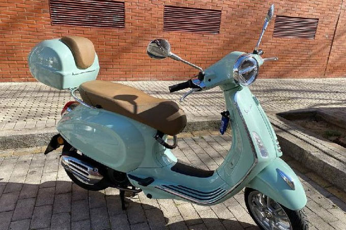 Motocicleta Vespa