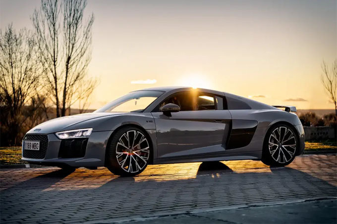 Audi R8