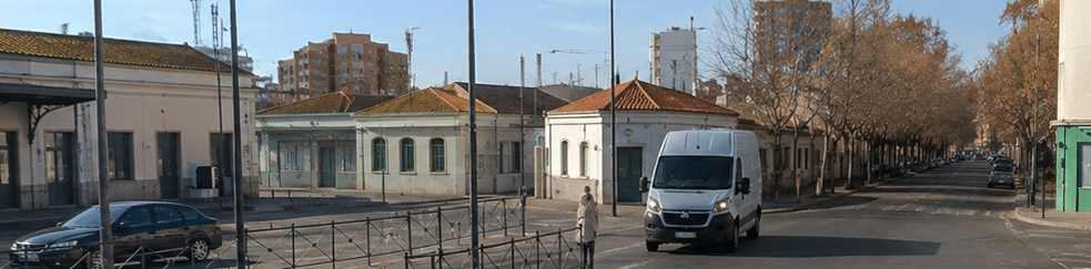 Oficina de alquiler de furgonetas en Granada ubicada en la Av. de Andaluces